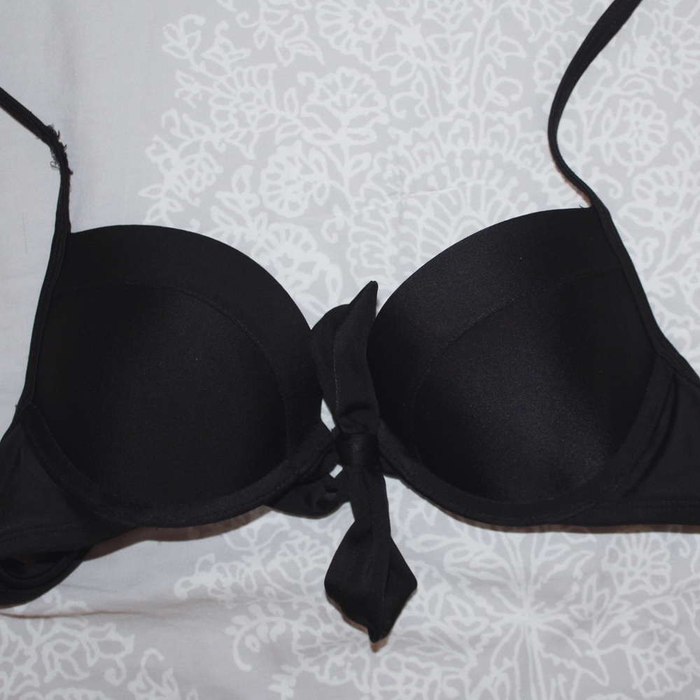 American Eagle black cup bathing suit top